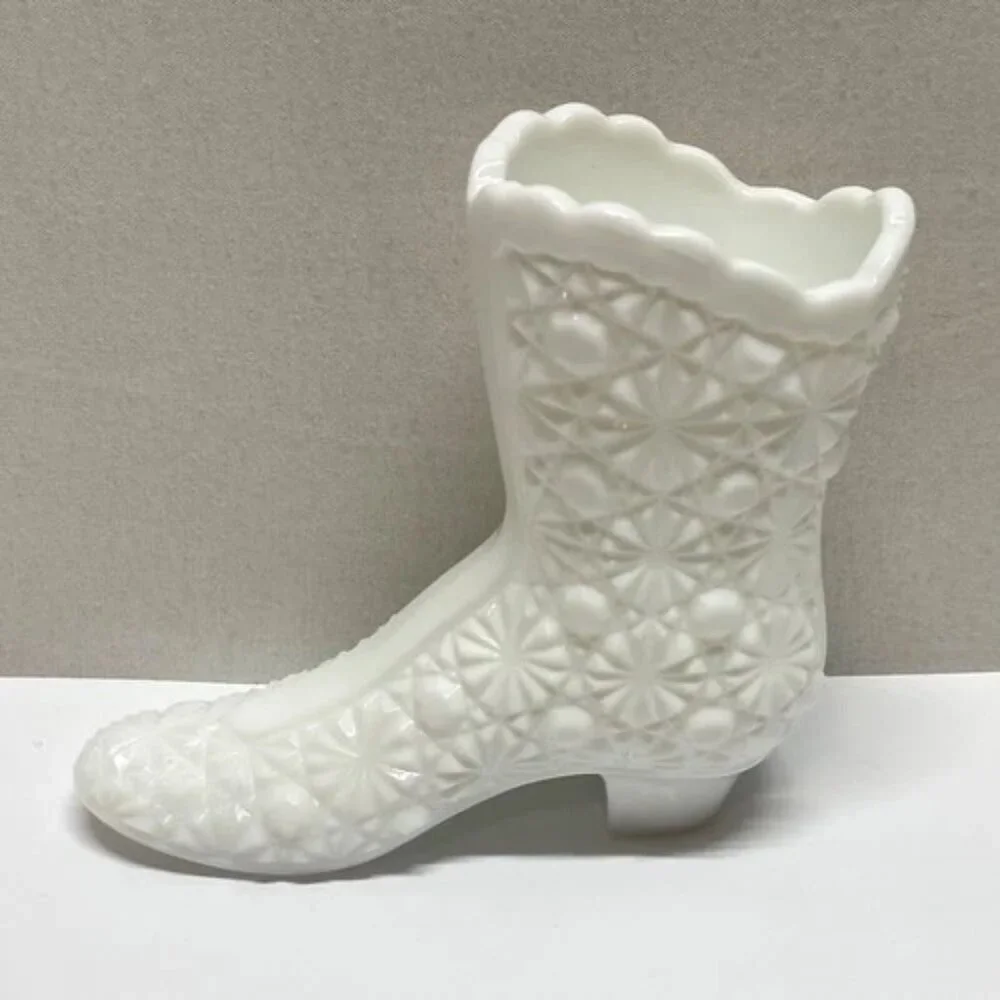 Vintage Fenton Milk Glass Dairy Button Boot 4.25